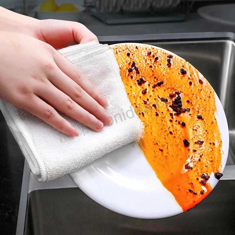 Kitchen Dishcloth Cleaning  